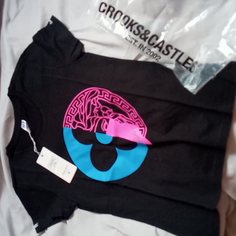 Crooks and castles shirt